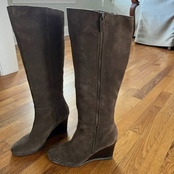 EXCELLENT CONDITION Franco Sarto Watch Brown/Coffee Suede Wedge Boots, size 7.5 - Picture 2 of 7